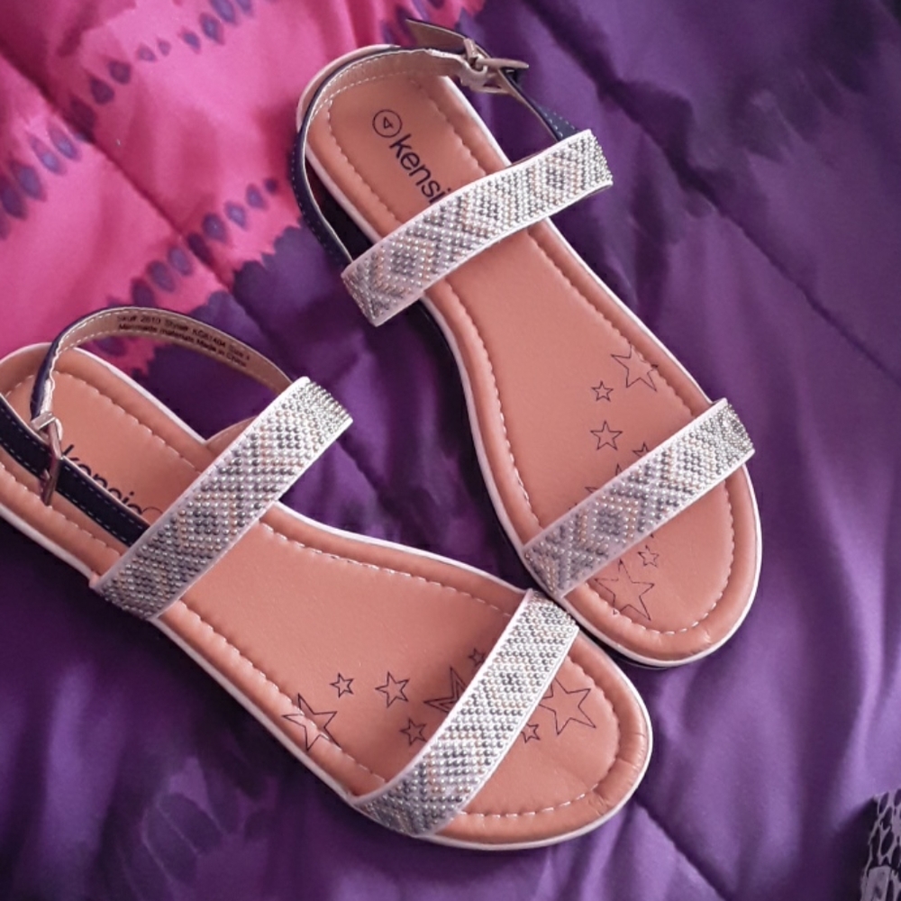 Shoe (Sandals)